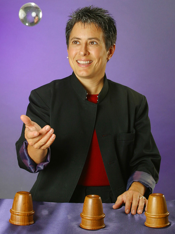 Suzanne the Magician