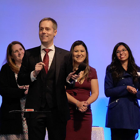 Mentalist with employee volunteers.